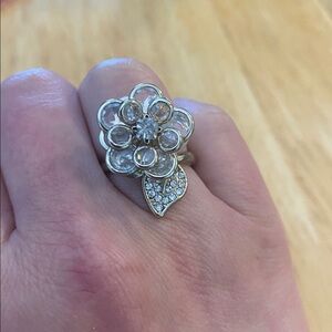 Dazzling rare vintage estate Flower Ring, size 6